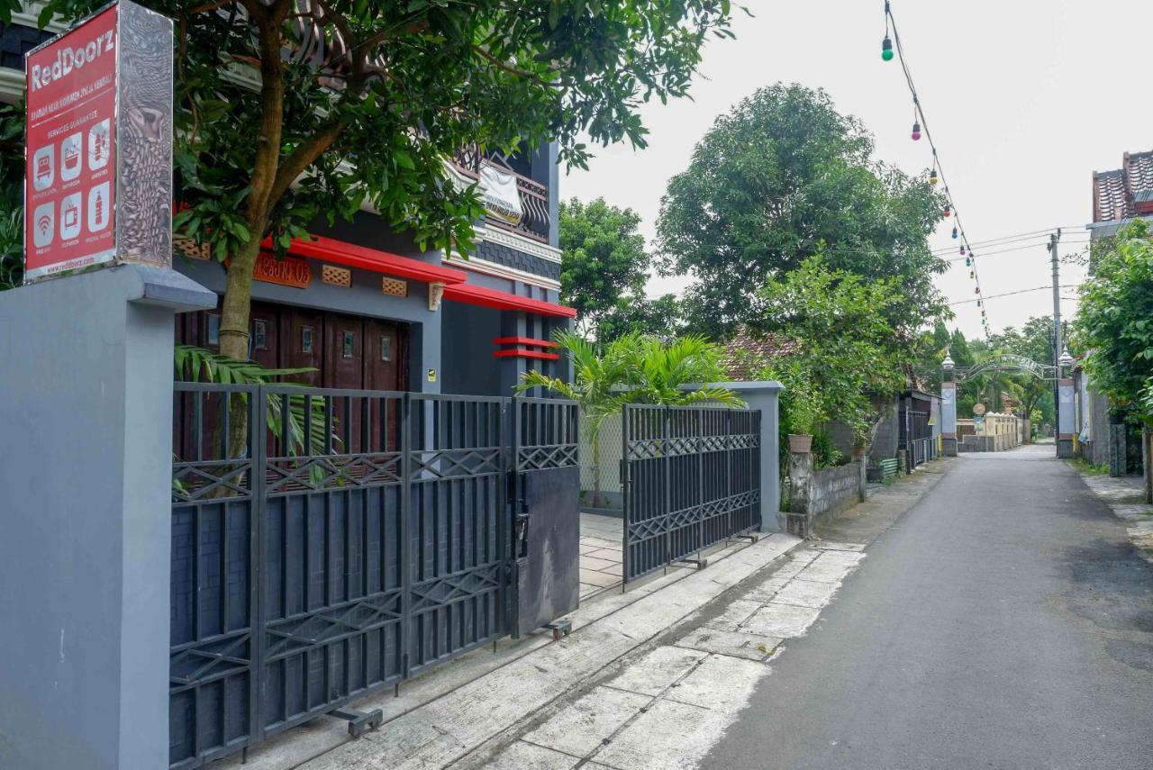 Reddoorz Syariah Near Monumen Jogja Kembali Hotel Kejayan Eksteriør billede